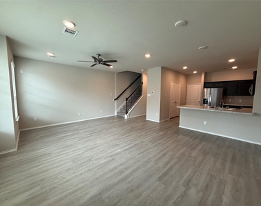 15850 Perthshire Creek Drive - Photo Thumbnail 4