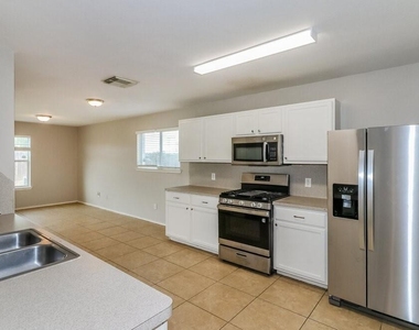 5006 Roth Forest Lane - Photo Thumbnail 6