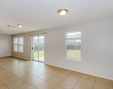 5006 Roth Forest Lane - Photo Thumbnail 4