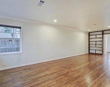 1652 Vassar Street - Photo Thumbnail 5