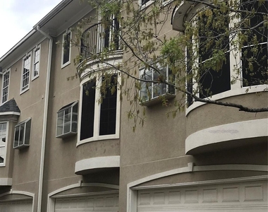 1906 Vermont Street - Photo Thumbnail 7