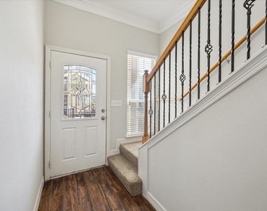 2624 Detering Street - Photo Thumbnail 17