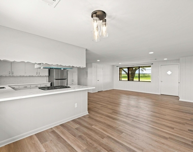 2606 Long Lane - Photo Thumbnail 7