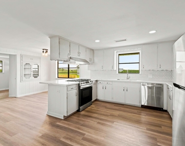2606 Long Lane - Photo Thumbnail 5
