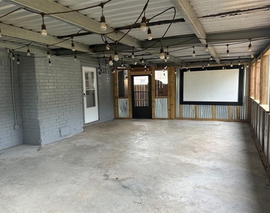 228 Oak Manor Drive - Photo Thumbnail 25
