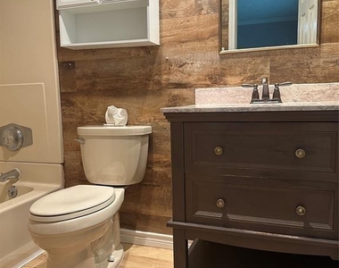 228 Oak Manor Drive - Photo Thumbnail 22