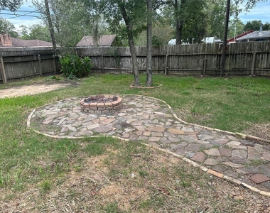 228 Oak Manor Drive - Photo Thumbnail 27