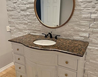 228 Oak Manor Drive - Photo Thumbnail 17