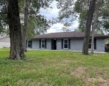 228 Oak Manor Drive - Photo Thumbnail 1