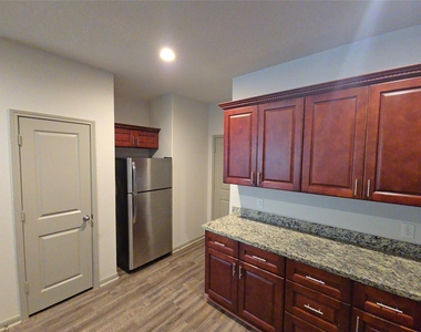 626 Magnolia Bend - Photo Thumbnail 2