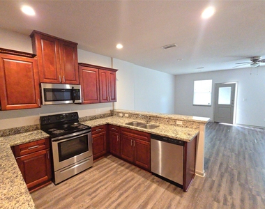 626 Magnolia Bend - Photo Thumbnail 1