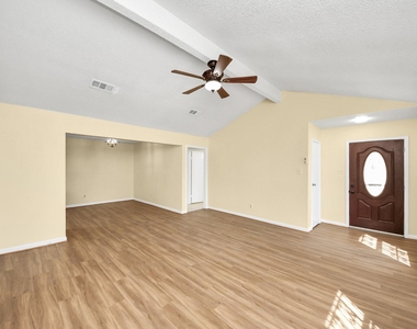 8105 Lanham Lane - Photo Thumbnail 15