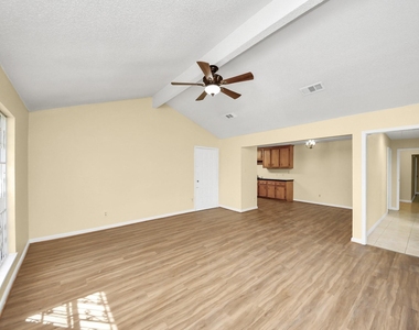 8105 Lanham Lane - Photo Thumbnail 6