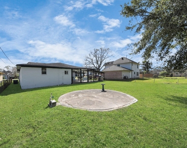 8105 Lanham Lane - Photo Thumbnail 31