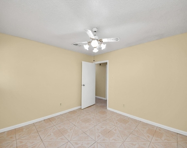 8105 Lanham Lane - Photo Thumbnail 20