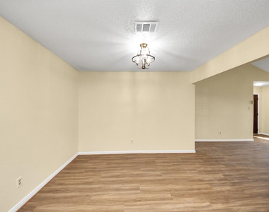8105 Lanham Lane - Photo Thumbnail 8