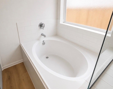 7907 Elk Grove Lane - Photo Thumbnail 13