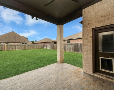 24523 Eucalyptus Way - Photo Thumbnail 27
