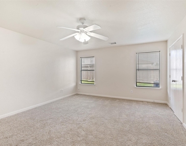 29522 Legends Stone Drive - Photo Thumbnail 11