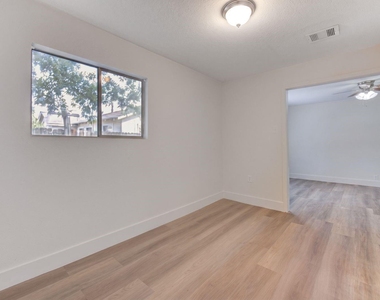 4735 Marietta Lane - Photo Thumbnail 18