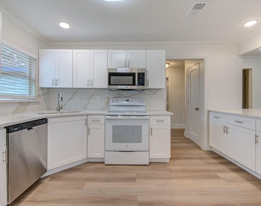 4735 Marietta Lane - Photo Thumbnail 9