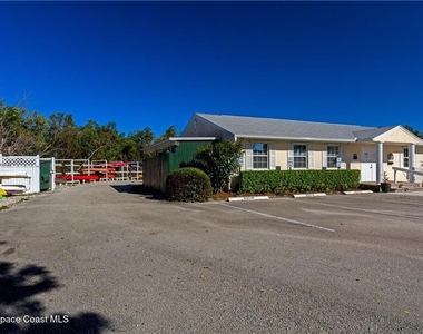 740 Lake Orchid Circle - Photo Thumbnail 34