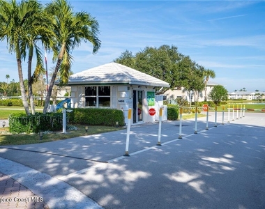 740 Lake Orchid Circle - Photo Thumbnail 26