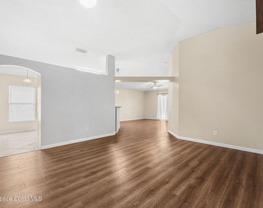 4211 Swanna Drive - Photo Thumbnail 13