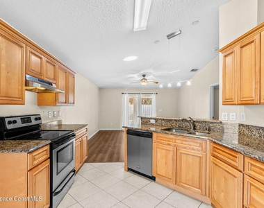 4211 Swanna Drive - Photo Thumbnail 22