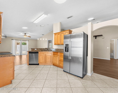 4211 Swanna Drive - Photo Thumbnail 20