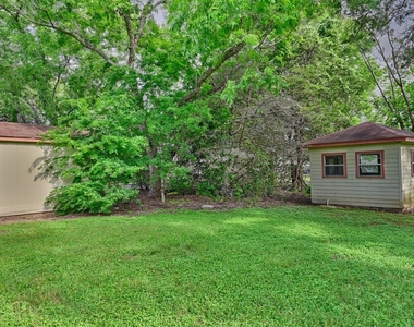 915 Farmers Road - Photo Thumbnail 17