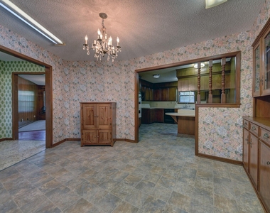 915 Farmers Road - Photo Thumbnail 13