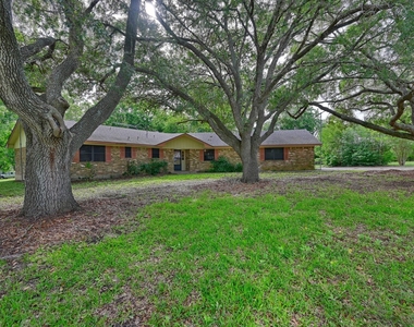 915 Farmers Road - Photo Thumbnail 15