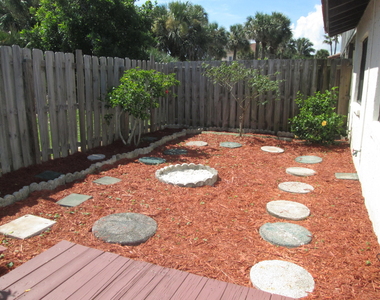 3261 Beach View Way - Photo Thumbnail 22