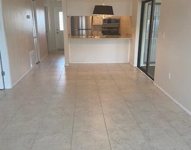 3261 Beach View Way - Photo Thumbnail 10