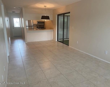 3261 Beach View Way - Photo Thumbnail 9