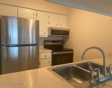 3261 Beach View Way - Photo Thumbnail 6