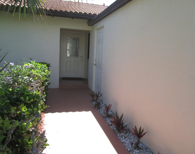 3261 Beach View Way - Photo Thumbnail 2