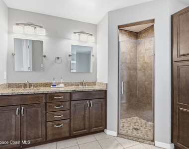 283 Umber Street Nw - Photo Thumbnail 4