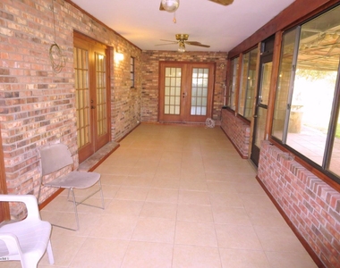 237 Emerson Drive Nw - Photo Thumbnail 17