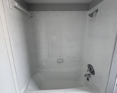 1800 South Street - Photo Thumbnail 9