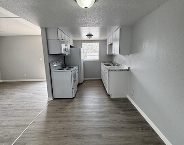 1800 South Street - Photo Thumbnail 3