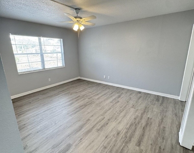 1800 South Street - Photo Thumbnail 10