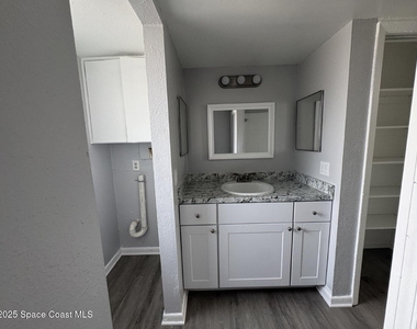 1800 South Street - Photo Thumbnail 8