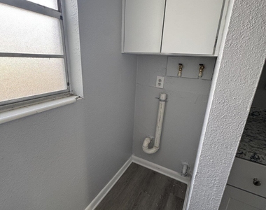 1800 South Street - Photo Thumbnail 12