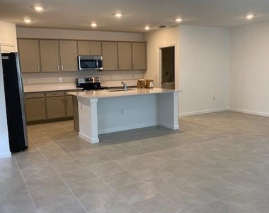 622 Papillon Street Sw - Photo Thumbnail 1