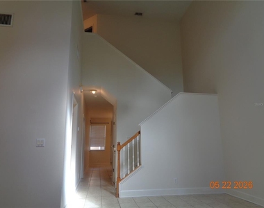 210 Woodhouse Lane - Photo Thumbnail 5