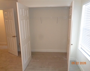210 Woodhouse Lane - Photo Thumbnail 31