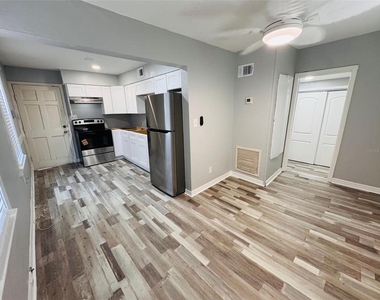 128 W North Street - Photo Thumbnail 4