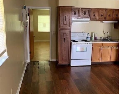 5217 17th Street - Photo Thumbnail 2